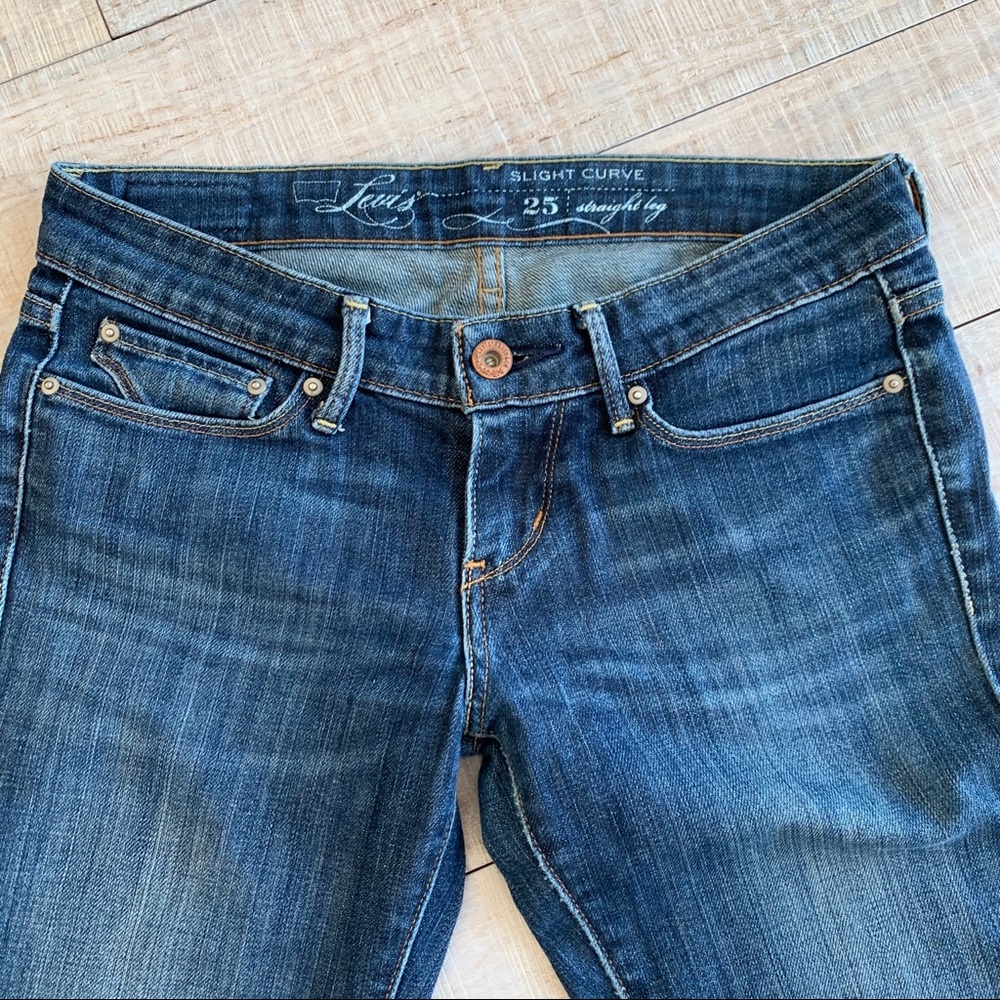 Levi’s straight leg jeans, slight curve - Picture 2 of 5
